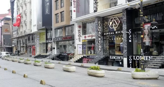 Merter ve Laleli tekstil piyasası sessizliğe büründü
