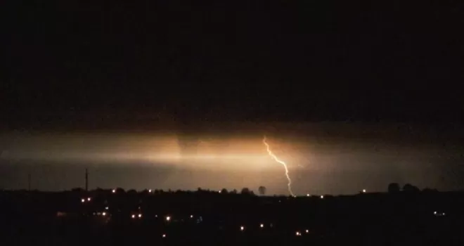 Meteoroloji uyardı, şimşekler geceyi aydınlattı
