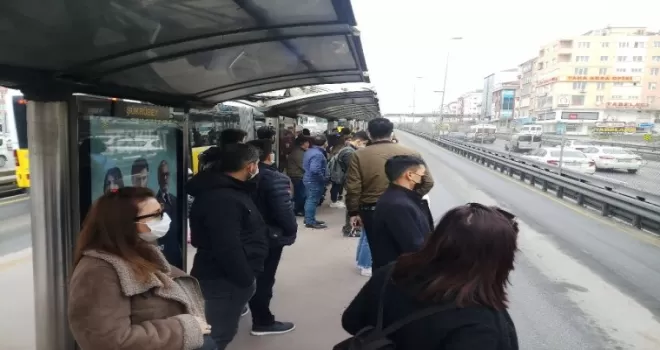 Metrobüslerde korkutan yoğunluk
