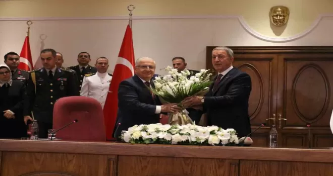 Milli Savunma Bakanlığında devir teslim töreni
