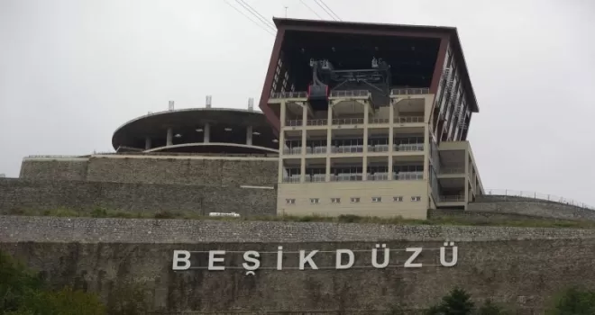 Milyonlarca lira harcanarak hizmete açılan teleferik çürümeye terk edildi
