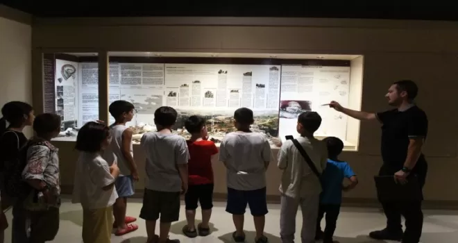 Minik arkeologlar müzeleri keşfediyor