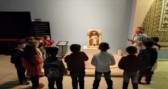 Minik arkeologlar Zeugma Mozaik Müzesi’nde
