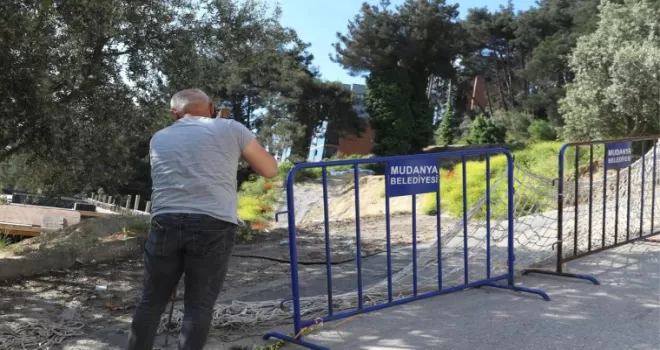 Mudanya Yeni Mahalle’de toprak kayması!