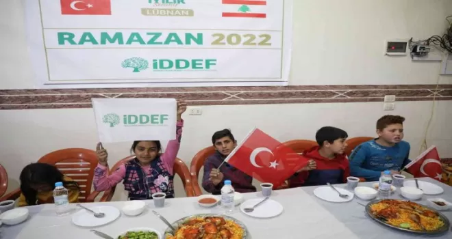 Mülteci kampındaki yetim kız hayaline kavuştu
