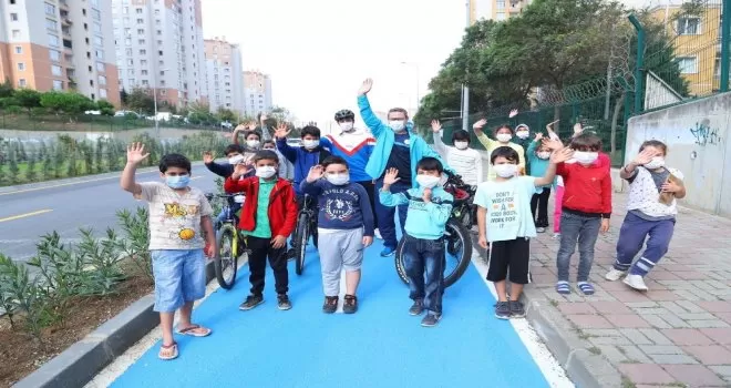 Mutluluğa ilk pedalı Başkan Kartoğlu çevirdi
