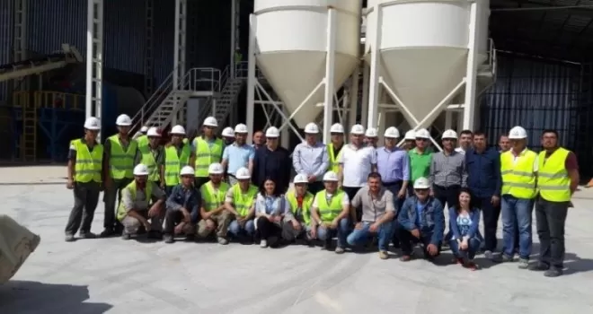 Nefelinli siyenit madeni dünyaya ihraç ediliyor
