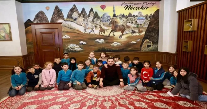 Nevşehirli öğrencilerden Başkan Rasim Arı’ya ziyaret