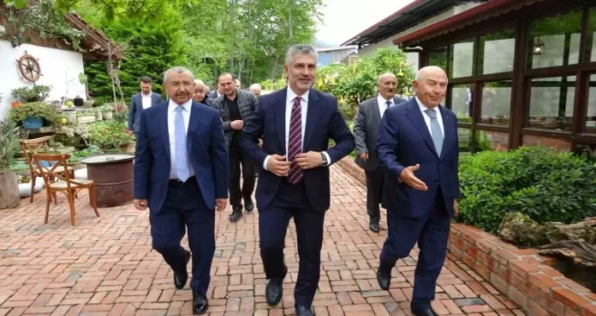 Nihat Özdemir: “Trabzonspor alnının akıyla şampiyonluğu kazandı“
