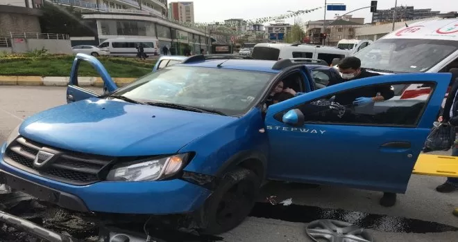 Nöbetten dönen sağlık görevlisi kaza yaptı
