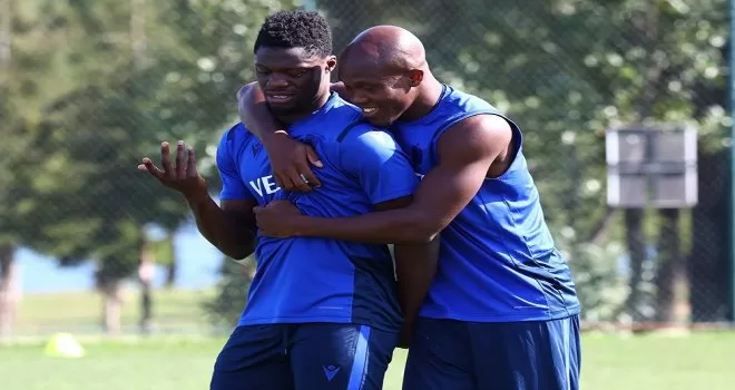 Nwakaeme bomba gibi geldi!