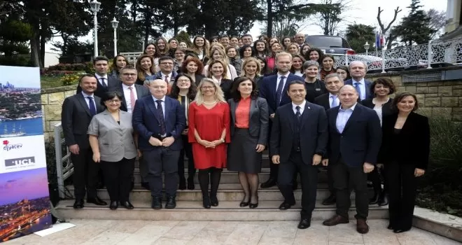 “Obeziteyi Değiştiren Şehir İstanbul” projesi için imzalar atıldı
