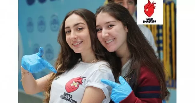 Öğrenciler kurdukları kulüple ailelere yardım kolileri hazırladı
