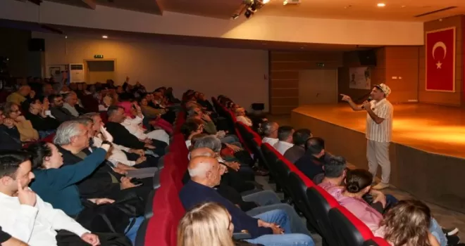 Öğretmenlere ’Çiğli Komedi Akşamları’ neşeli gece yaşattı