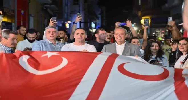 Okçular Vakfı, KKTC’de bayrak yürüyüşüne katıldı
