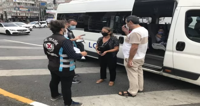 Okulların ilk gününde okul servisleri denetlendi
