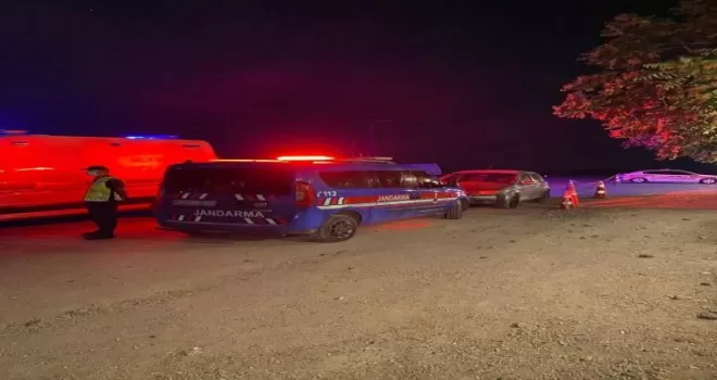Önce kavgaya karıştılar sonra trafik kazası geçirdiler
