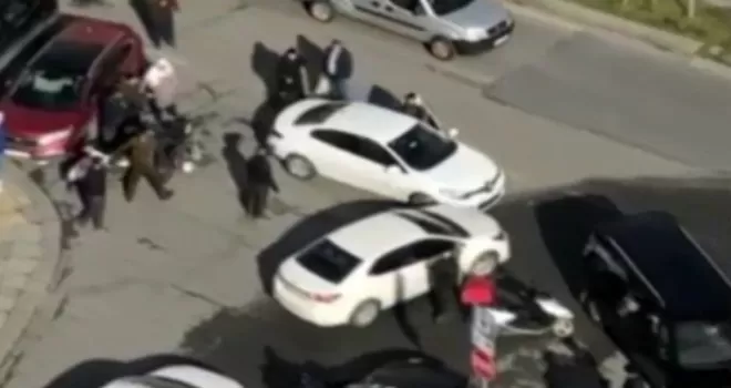Önce tartıştı sonra motosiklete çarpıp böyle kaçtı
