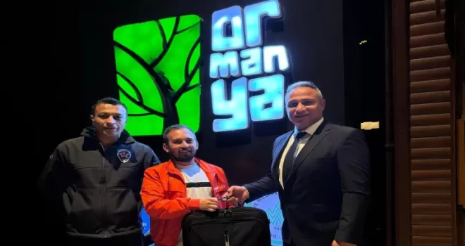 Ormanya’da düşürülen para dolu çanta sahibini buldu