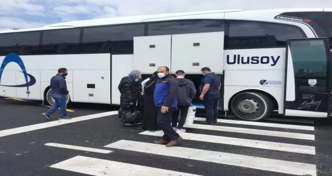 Otogarda 65 yaş üstü vatandaşların yolculuğu sürüyor
