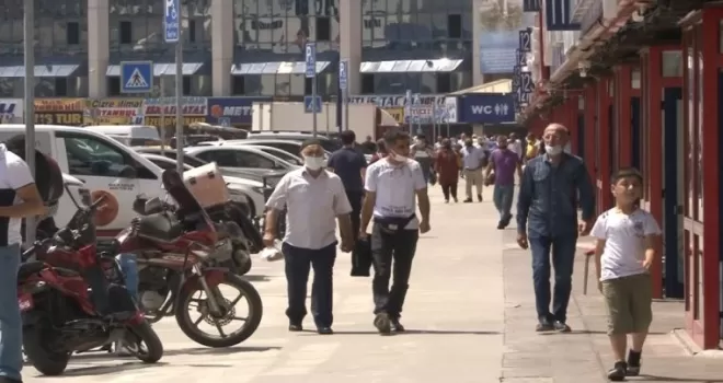 Otogarda bayram yoğunluğu başladı
