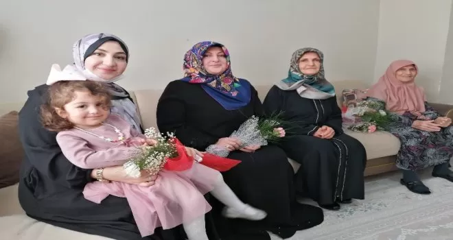 5 kuşak birlikte Anneler Günü