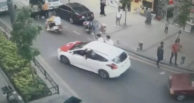 Asker uğurlama konvoyu yapan grup emniyetin önünden geçince yakalandı