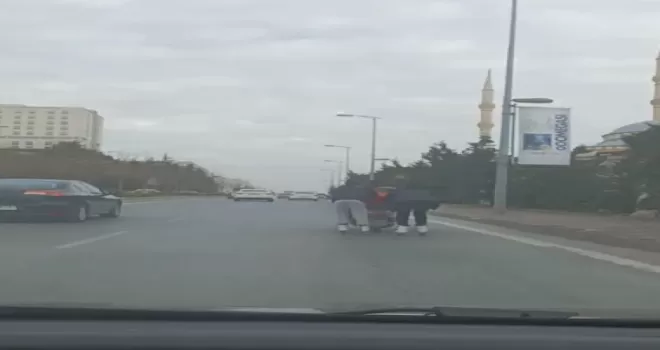 Beylikdüzü’nde patenli gençlerin tehlikeli yolculuğu