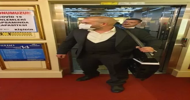  Damada düğünde araba kapısı taktılar