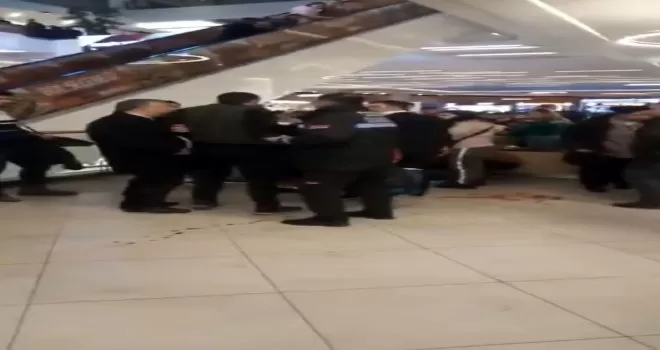 Esenyurt’ta AVM’de dehşet