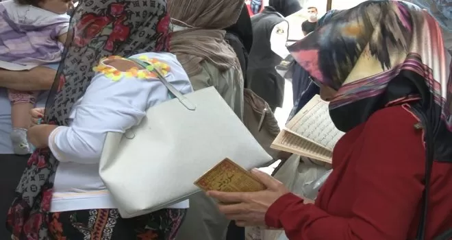 Eyüpsultan türbesinde sınav duası