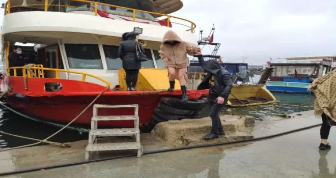 (ÖZEL) Haliç’te kaçak partiye polis baskını
