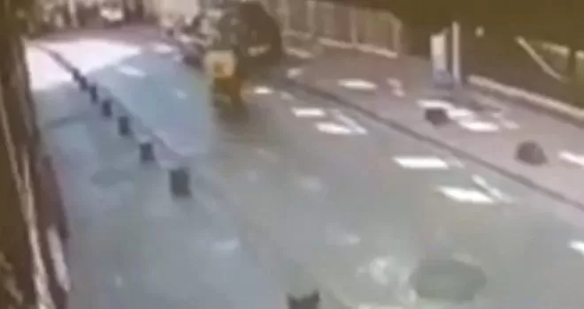  İstanbul’da ilginç kazalar kamerada