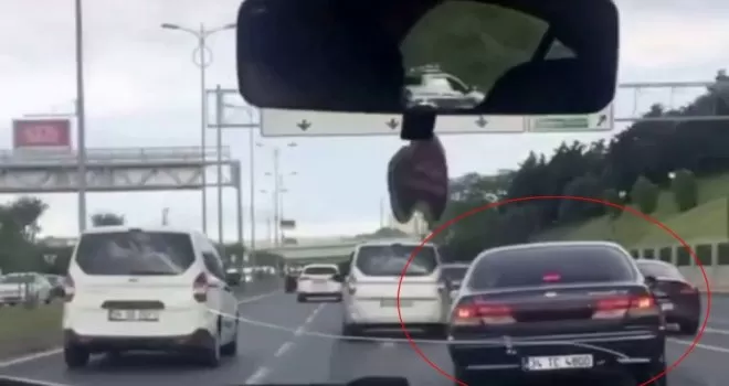 İstanbul trafiğinde “makas” terörleri kamerada