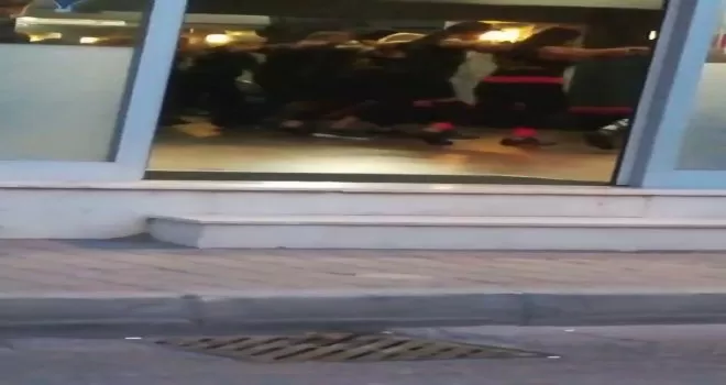 (Özel) Kadıköy’de omuz omuza korona virüs dansı
