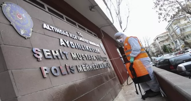 Karakollar, sağlık ocakları ve muhtarlıklar dezenfekte edildi