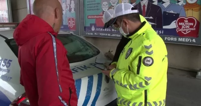  Kısıtlamaya rağmen dışarı çıktı, ceza yedi