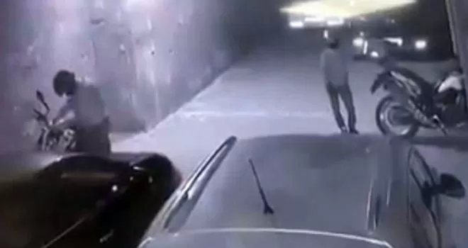 (Özel) Motosiklet hırsızlığı kamerada
