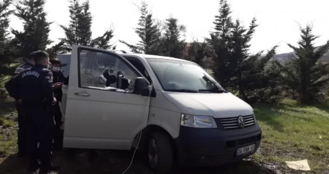 (Özel) Panelvan araçta yaktıkları mangal sonları oldu
