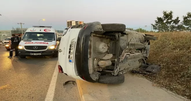  Sancaktepe’de makas atan otomobil kazaya neden oldu: 2 yaralı