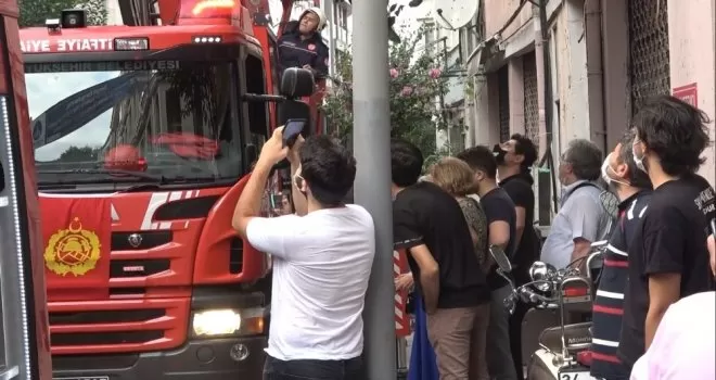 Şişli’de yangın paniği, vatandaşlar sokağa döküldü