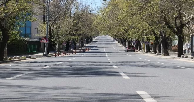 Sokağa çıkma kısıtlamasında Ankara manzaraları