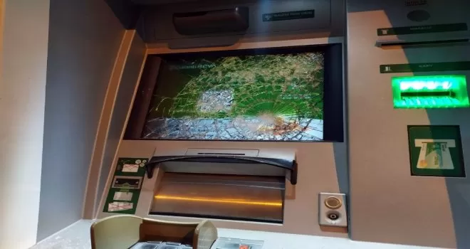 (Özel) Soymaya çalıştıkları ATM’leri parçaladılar
