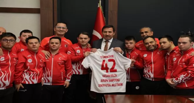 Özel sporculardan Karatay’a ziyaret