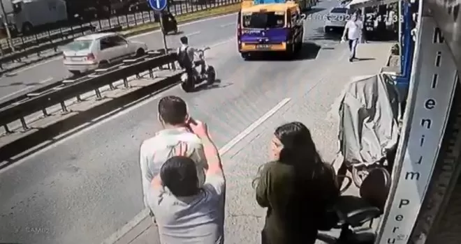 (Özel) Taksim’de kapkaç dehşeti kamerada
