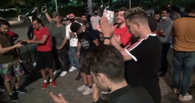 (Özel) Taksim Meydanı’nda “pes“ dedirten müzik şöleni
