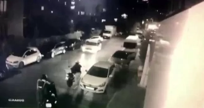 (Özel) Üsküdar’da 1 buçuk dakikada motosiklet hırsızlığı kamerada
