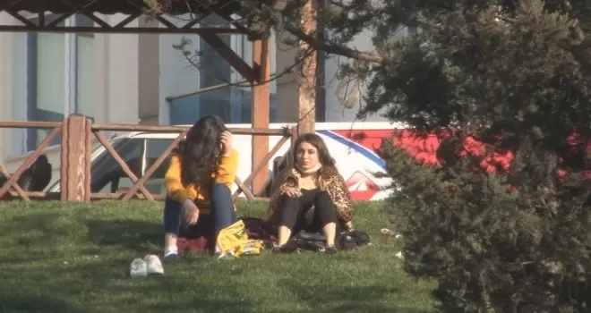  Uyarıyı dinlemedi: “Virüsten ölmeyi bekliyorum” dedi