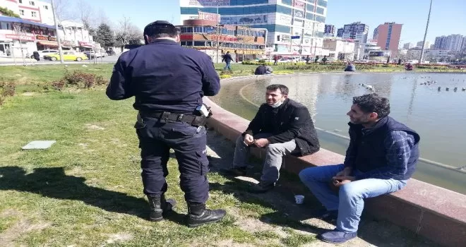 Yasağa rağmen havuz kenarında oturan adamdan ilginç savunma