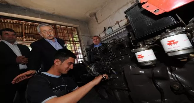 Palandöken: “Meslek liseleri sanayi üretiminin merkezi”
